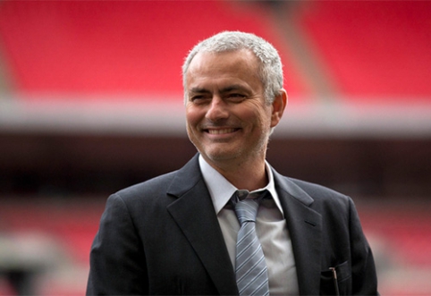 J. Mourinho received an enticing PSG call