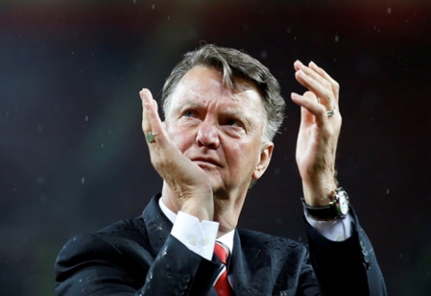 Official: L. van Gaal leaves "Man Utd"