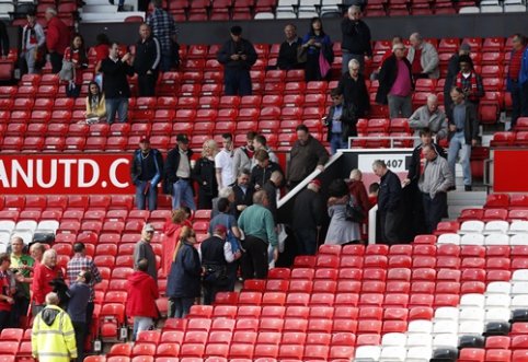 "Man Utd" and "Bournemouth" match canceled due to suspicious package at "Old Trafford" stadium