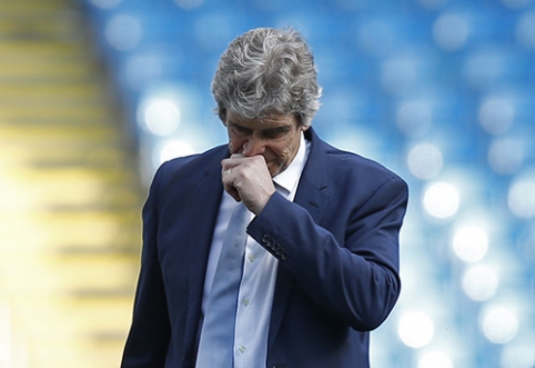 "Man City" fans mocked the three titles brought to the club by M.Pellegrini