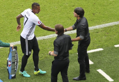 J. Lowas explained J. Boateng's substitution: the risk of injury was too high.