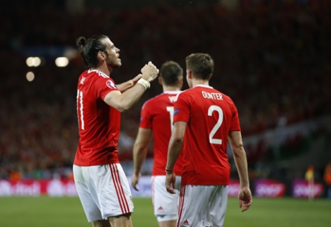 Wales advances to the quarterfinals from first place after defeating Russia (VIDEO, PHOTOS)