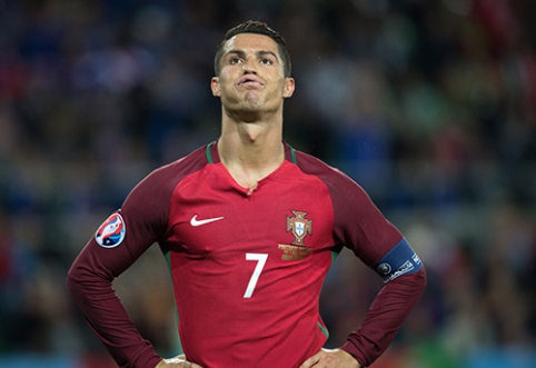 Refusing to exchange jerseys, C.Ronaldo continued his disappointing statistics (VIDEO)