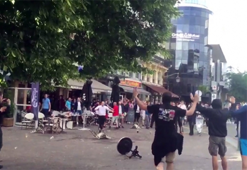 Russian hooligans launched an attack against united English and Welsh fans (VIDEO)