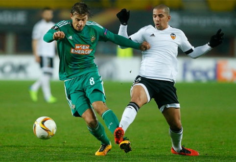 Official: "West Ham" shakes hands with S.Feghouli (VIDEO)