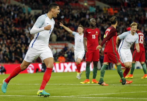 C. Smalling's goal shock Portugal players in the tenth minute (VIDEO)