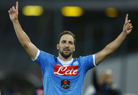 "Sky Sports": "Juventus" agrees to pay €94 million for G. Higuain