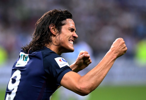 Official: "Man Utd" team shakes hands with E. Cavani