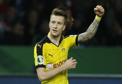 Marco Reus adorns the cover of the FIFA 2017 game