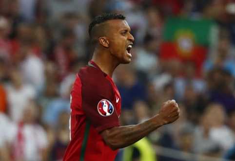 Official: Nani will play in Spain