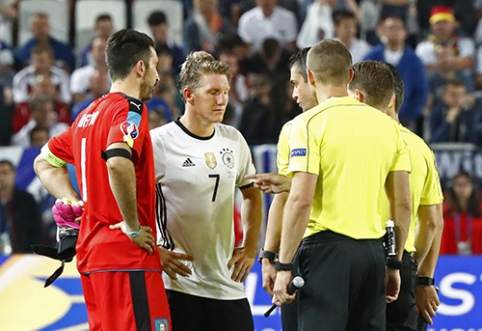 The decision of B. Schweinsteiger shocked the referee before the penalty shootout