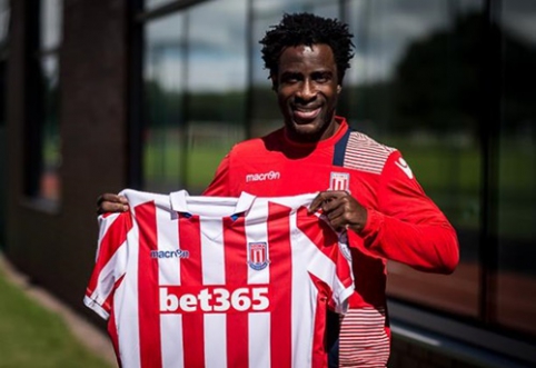 Official: "Stoke City" borrows W. Bony from "Man City"