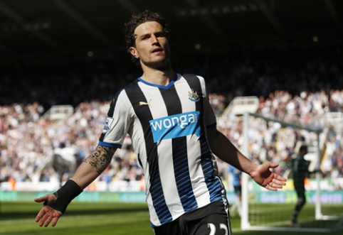 Official: D. Janmaat strengthens "Watford" defense