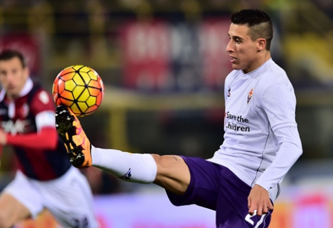 Official: C. Tello loaned to "Fiorentina" team for a second consecutive season.