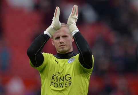 K. Schmeichel signs a new contract with "Leicester City"