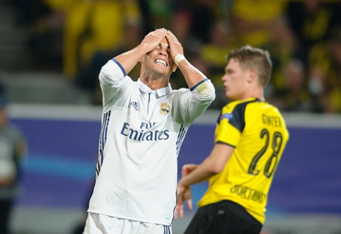 C.Ronaldo accused of deliberately pushing M.Schmelzer (VIDEO)