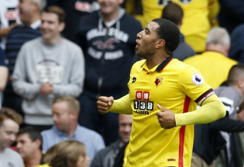 W. Mazzarri believes in T. Deeney's chances of making it to the national team.