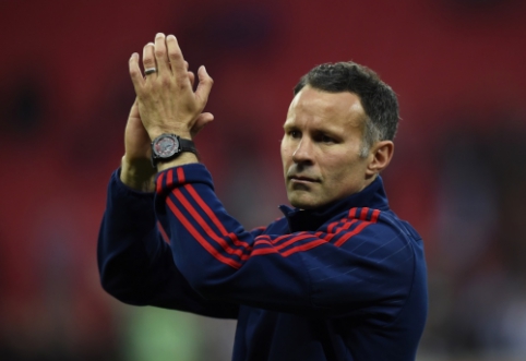 R. Giggs ended up in custody.