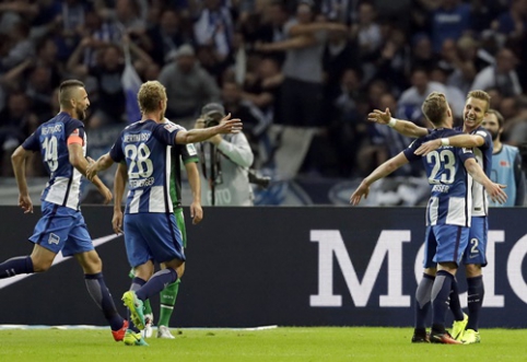 "Bundesliga": "Hertha" keeps pace with "Bayern", "Schalke" still without points (VIDEO)