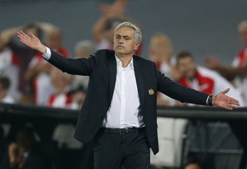 J. Mourinho blamed the referee for the defeat in the Europa League