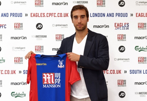 Official: M. Flamini shook hands with "Crystal Palace"