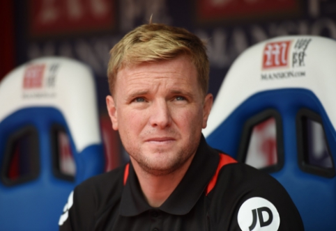 E. Howe does not consider becoming "Arsenal" strategist