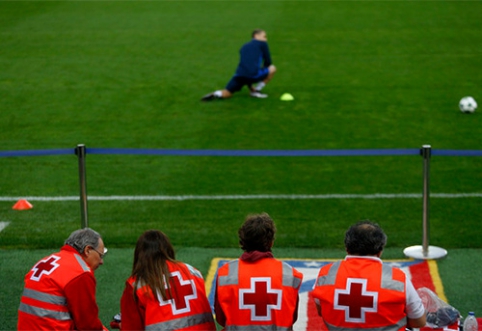 In the Netherlands, a fan who came up with a crafty idea got caught in the stadium wind (PHOTO)