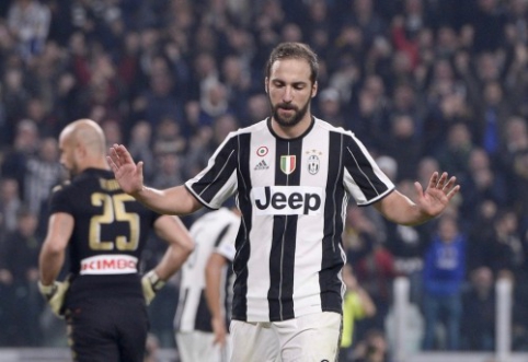 G. Higuain's goal brings victory to Juventus against Napoli (VIDEO)