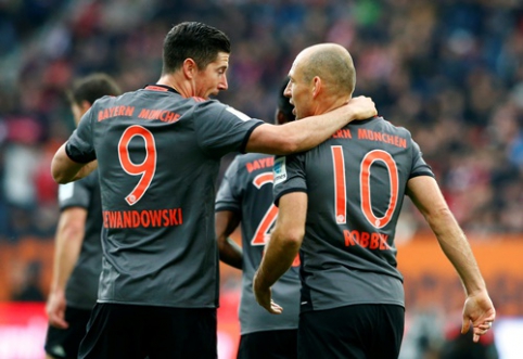 "Bayern" beat "Augsburg", while "Borussia" suffers fourth consecutive defeat (VIDEO)