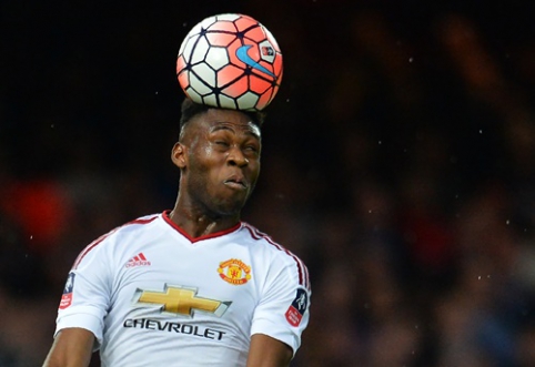 Official: Fosu-Mensah ties his future to "Man Utd"