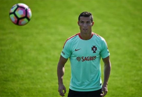 Press: C.Ronaldo's love stories - a plan to improve the player's image?