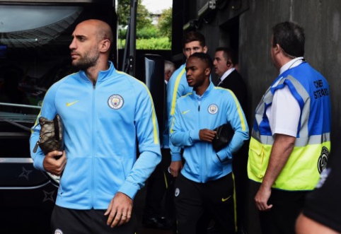 P. Guardiola doesn't allow "Man City" players to use the internet