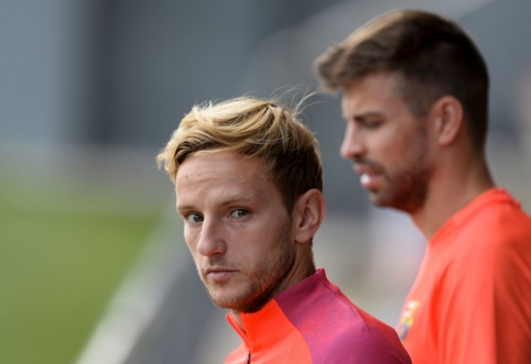 I. Rakitic suffered an injury