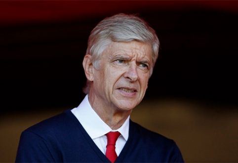 A.Wenger's Restless Days: The Most Fearful Month of the Year Began