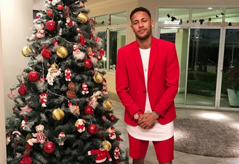 How did football stars celebrate the most beautiful holidays of the year? (PHOTO)