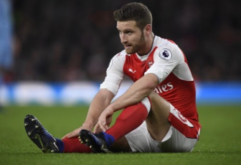 S. Mustafi negotiates with "Arsenal" regarding the termination of the contract