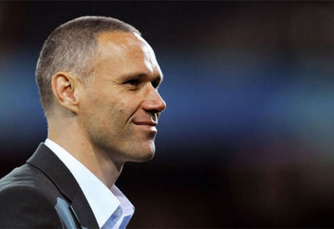 M.van Basten: the offside rule is irritating