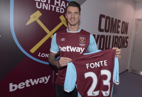 Official: "West Ham" purchased J. Fonte for 8 million pounds sterling.