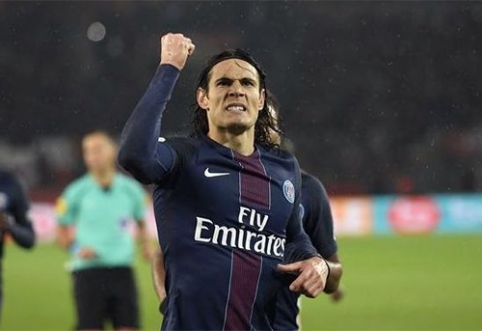 E. Cavani extends contract with PSG