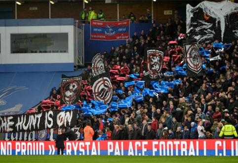 "Crystal Palace" fans mistakenly vandalized their team's bus (PHOTO)