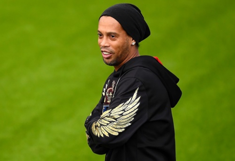 Ronaldinho: PSG and "Barcelona" have equal chances to reach the quarterfinals.