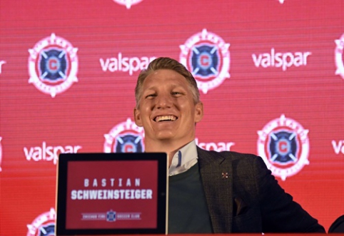 "The foolishness of a journalist disrupts the presentation of B. Schweinsteiger (VIDEO)"