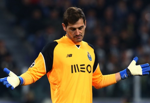 I. Casillas "poked" M. Bartra in the social network (VIDEO)