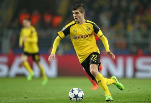 M. Scholl encourages C. Pulisic to move to "Bayern"