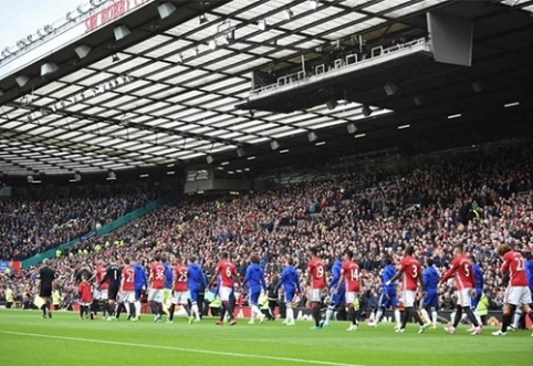 "The blame for Chelsea's loss lies with... an angry insect?"