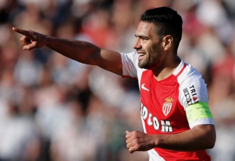 R. Falcao snatches victory for "Monaco," crushes "Lorient" club "Lyon" (VIDEO)