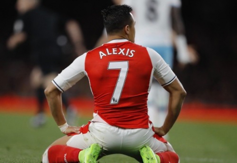 Chilean Media: Manchester Club Coaches Contacted A. Sanchez