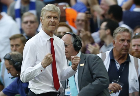 Official: A. Wenger has extended his contract with "Arsenal" for two more seasons.