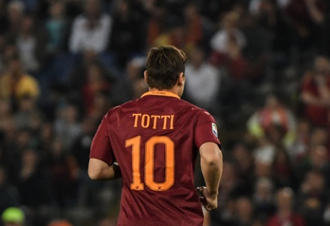 Farewell to the legend: F. Totti plays his last career game (VIDEO)