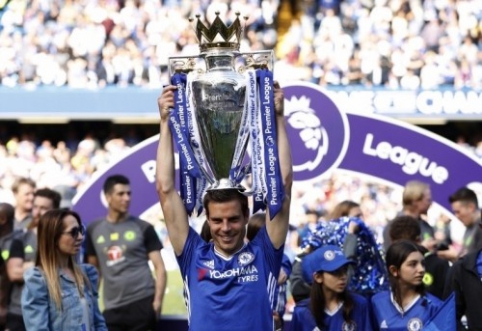 C. Azpilicueta ready to reject "Barcos" offer